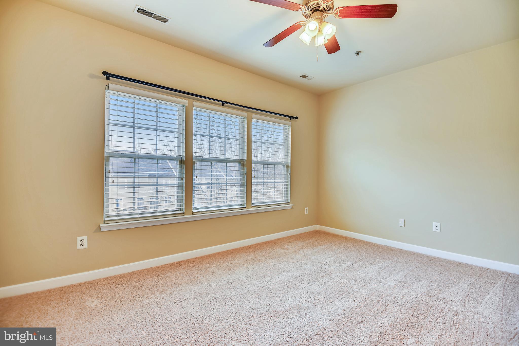 RUSSETT - Residential