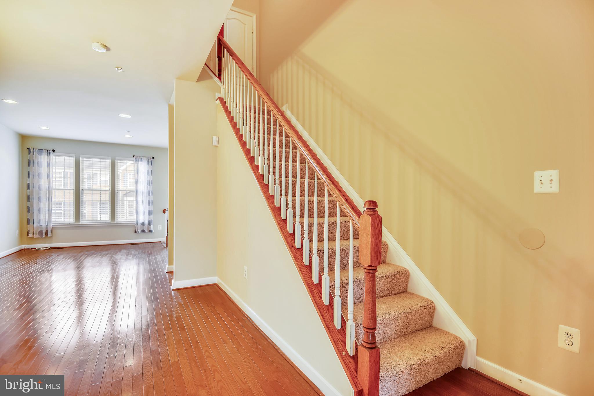 RUSSETT - Residential