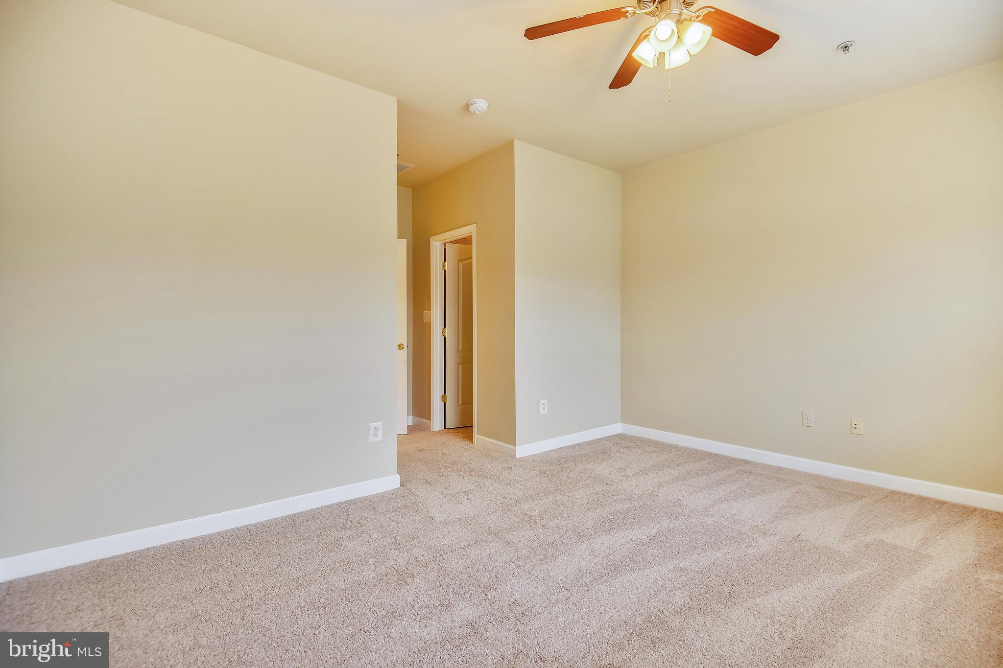 RUSSETT - Residential