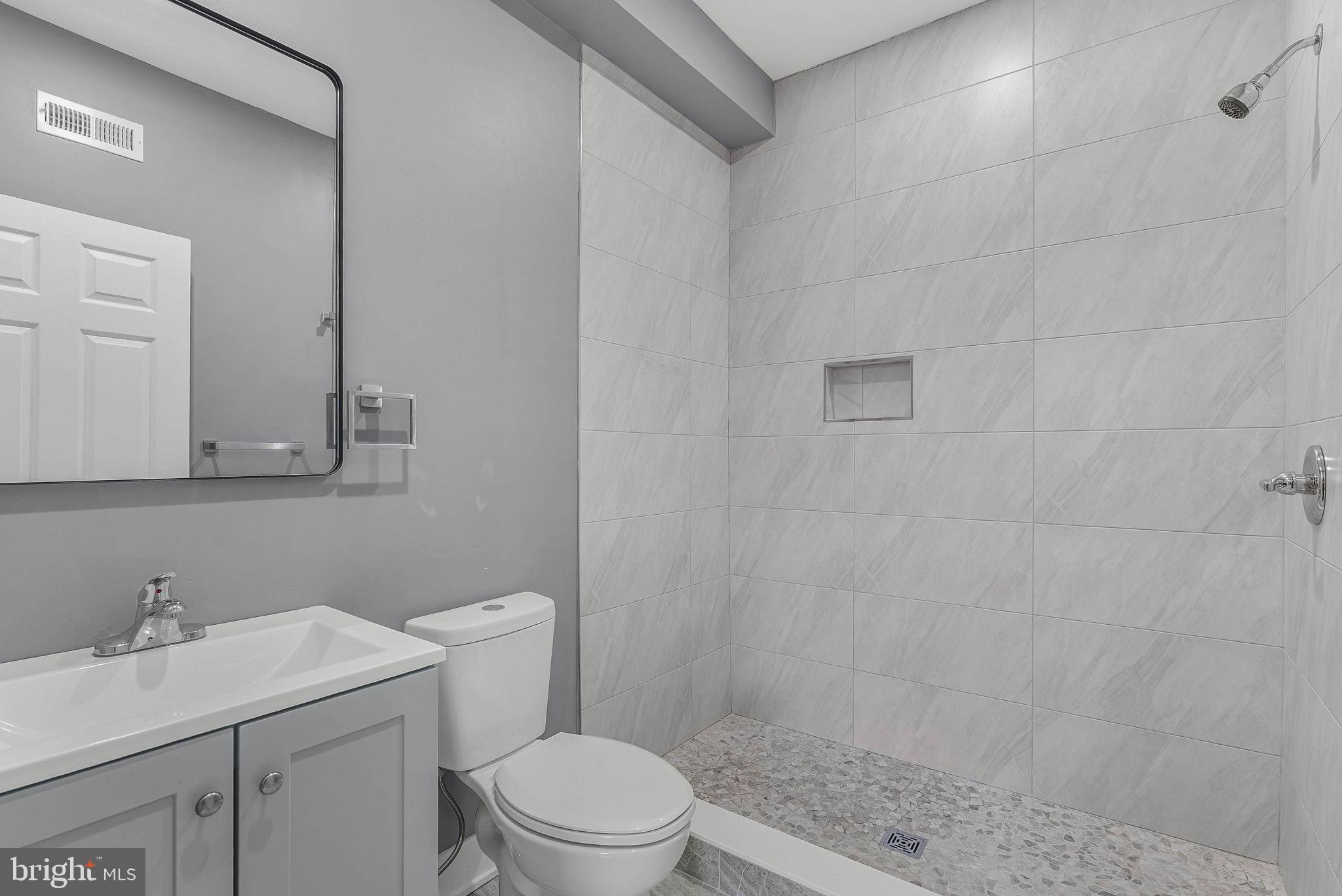 POINT BREEZE - Residential