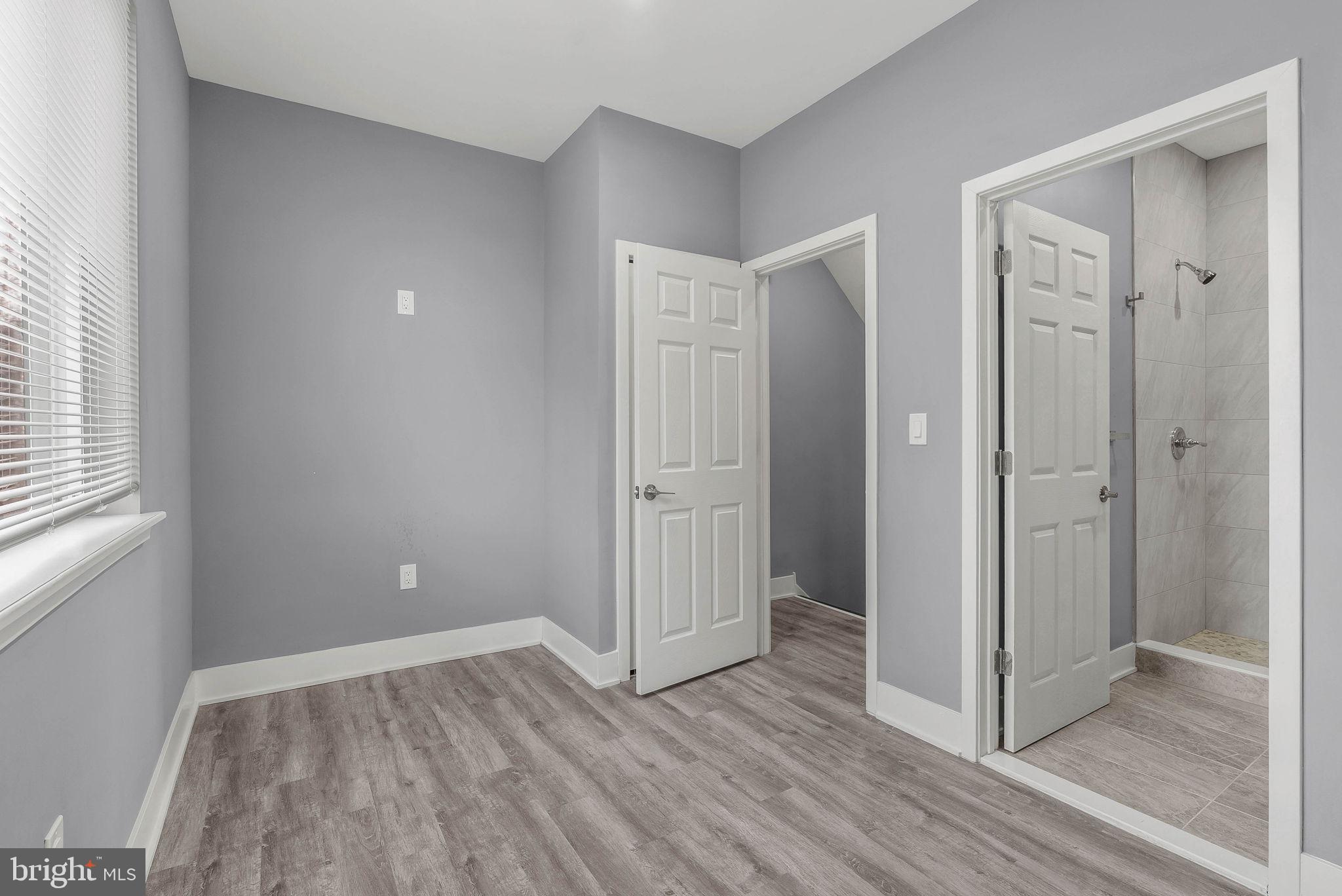 POINT BREEZE - Residential