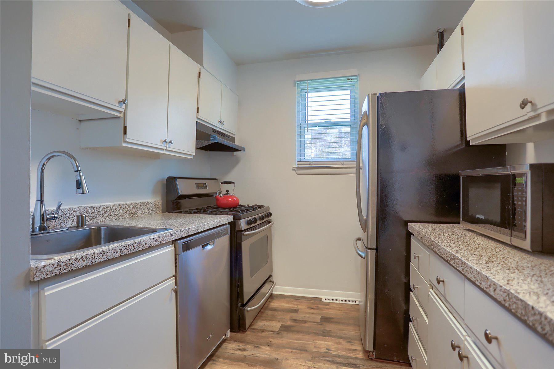 HIGHPOINTE CONDOMINIUM - Residential