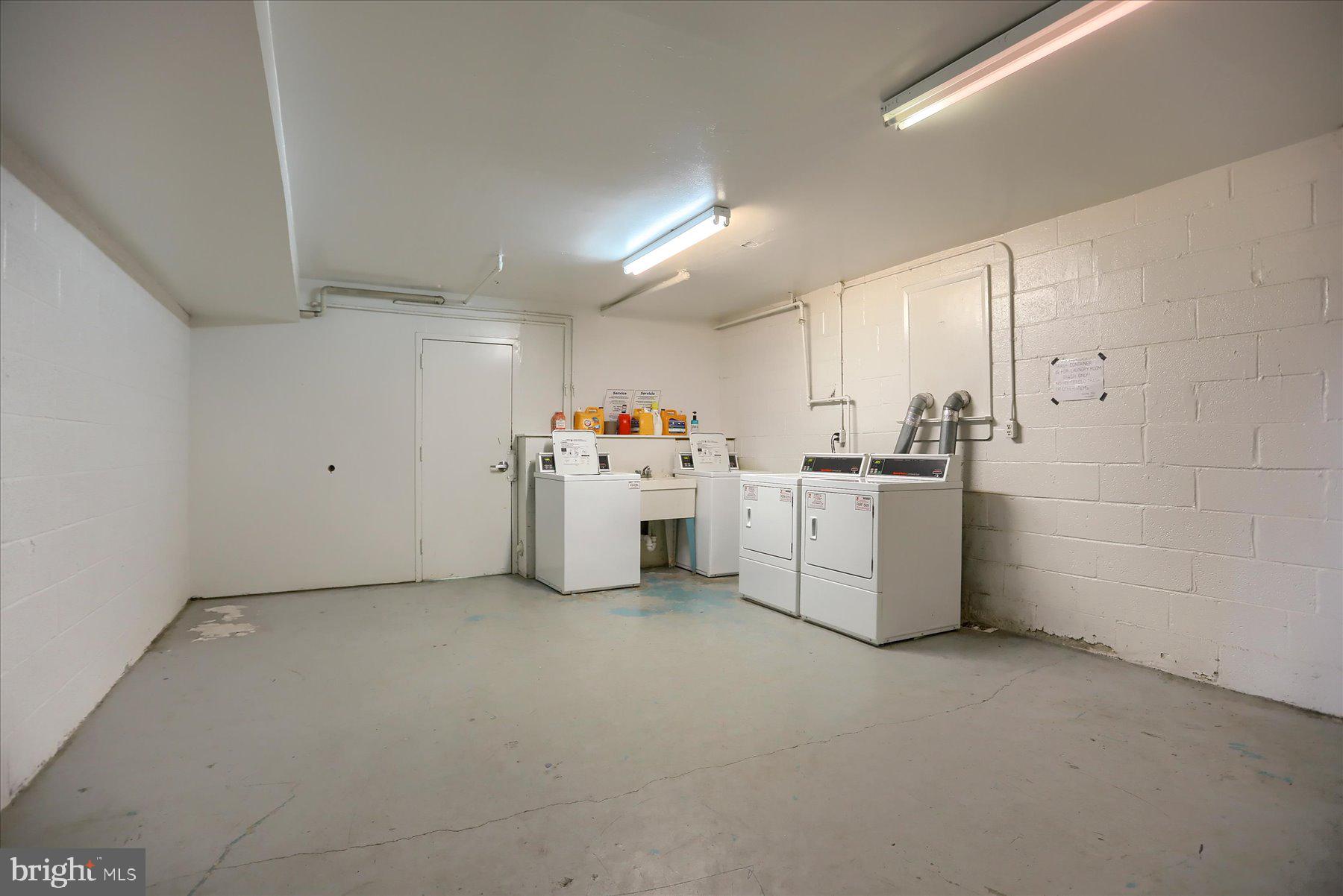 HIGHPOINTE CONDOMINIUM - Residential