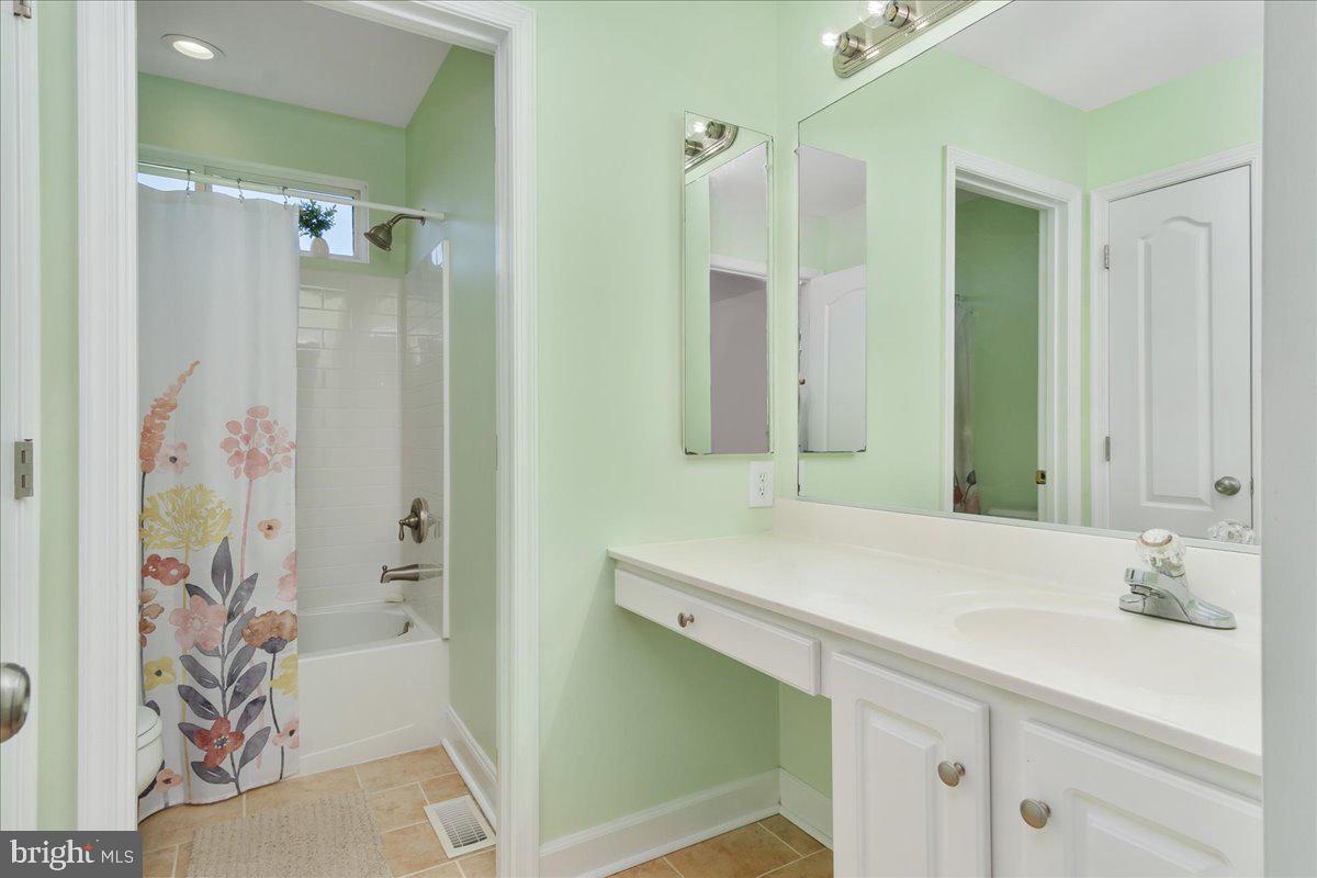 ST JAMES VILLAGE NORTH - Residential