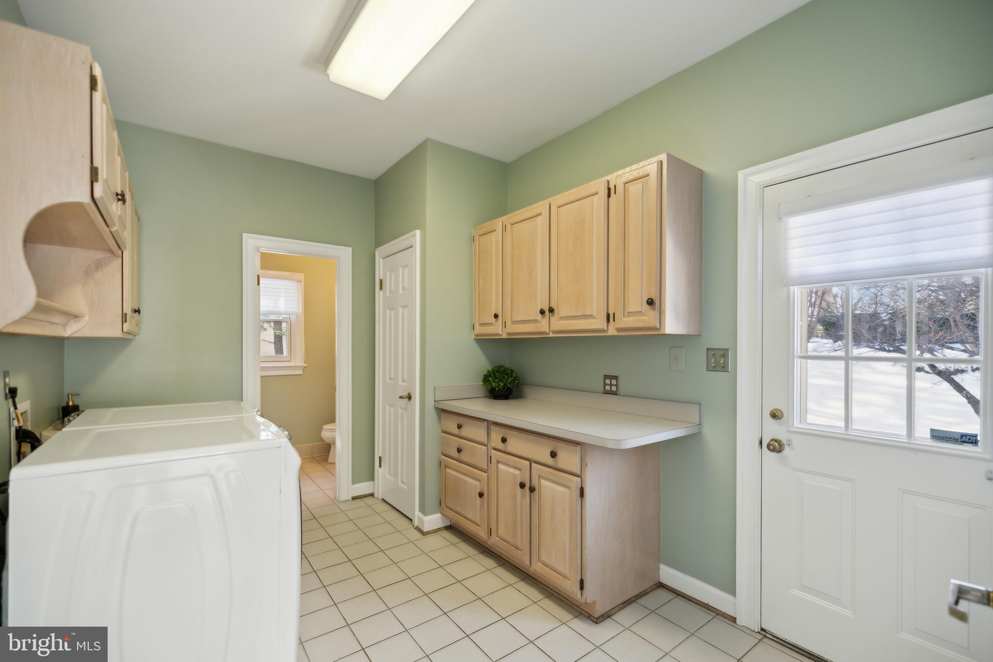 POTOMAC OUTSIDE - Residential