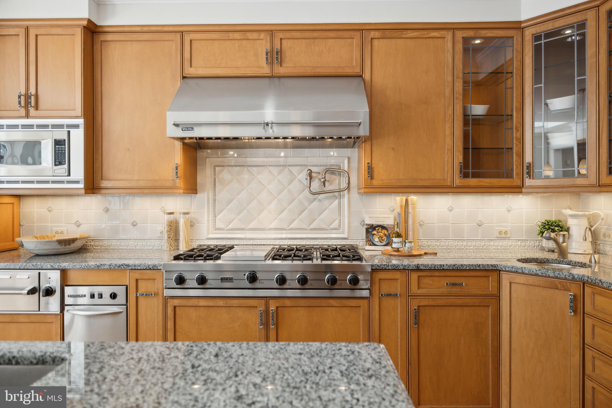 POTOMAC OUTSIDE - Residential