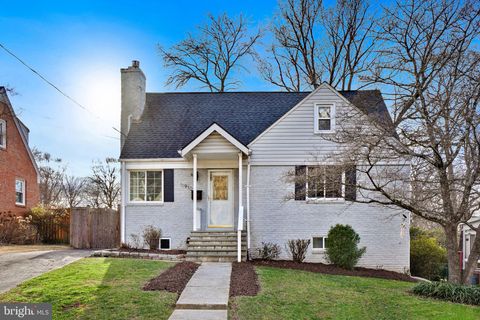 Photo of 11910 Coronada Place, Kensington, MD 20895 (MLS # MDMC2114548)