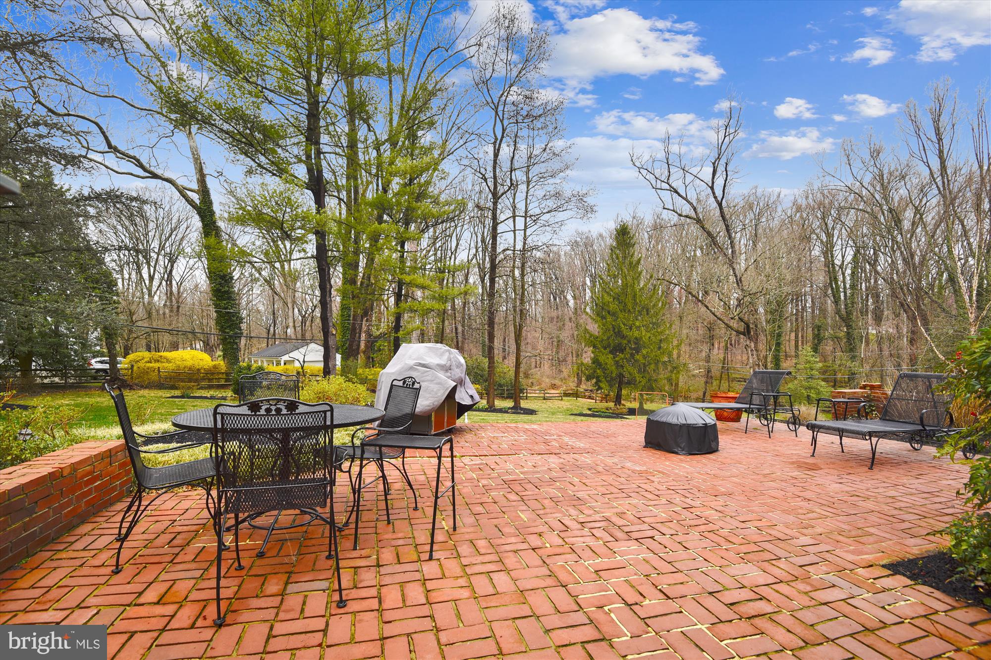 RUXTON - Residential