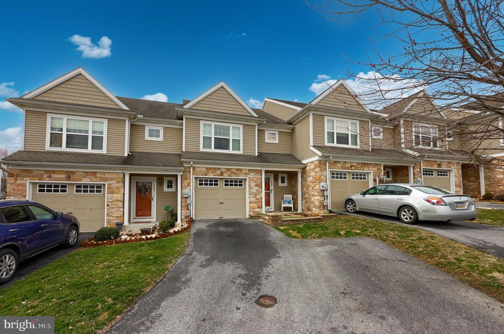 Photo of 208 MILLSTONE DR, MOUNTVILLE, PA 17554 (MLS # PALA2030732)