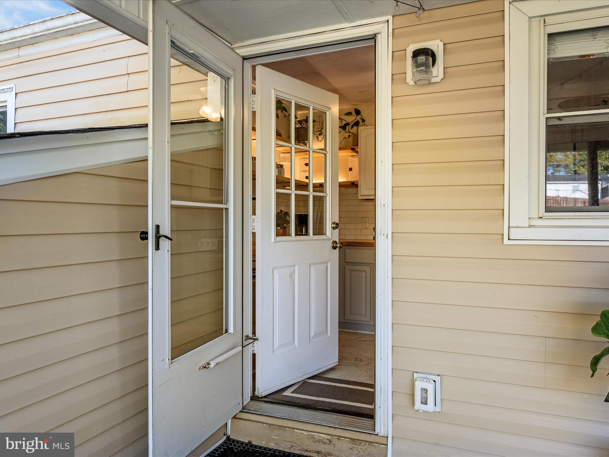 ROYAL VILLAGE - Residential