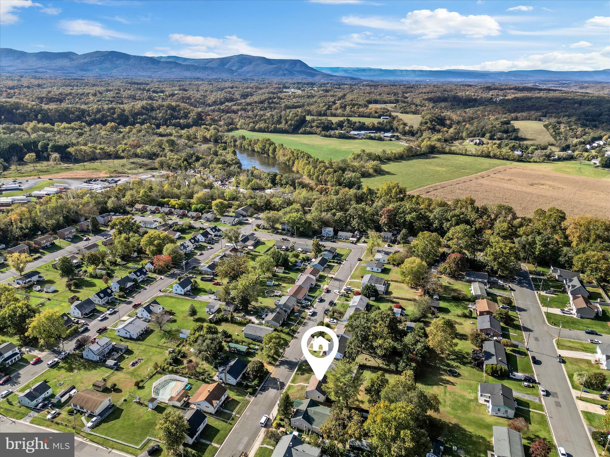 ROYAL VILLAGE - Residential