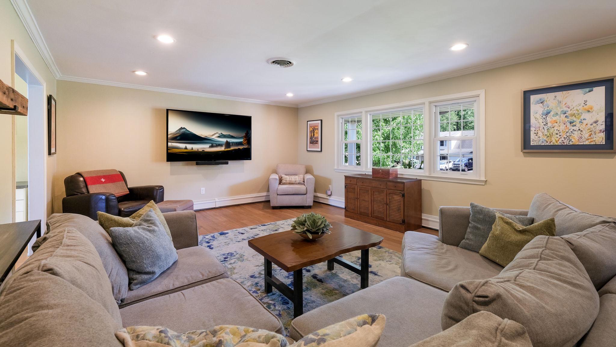 COLLEGE PARK - Residential