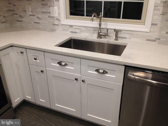 PERRY HALL - Residential