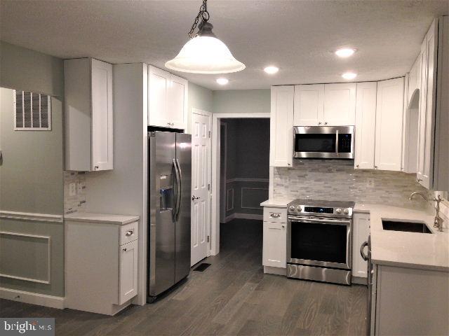 PERRY HALL - Residential