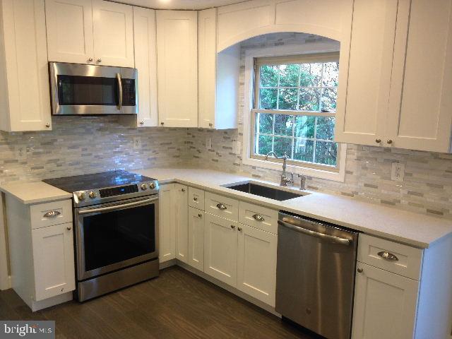 PERRY HALL - Residential