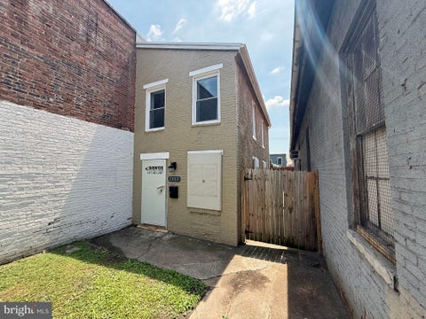 Townhouse For Sale - 1303 Washington Boulevard<br/> Baltimore City County, BALTIMORE, MD 21230