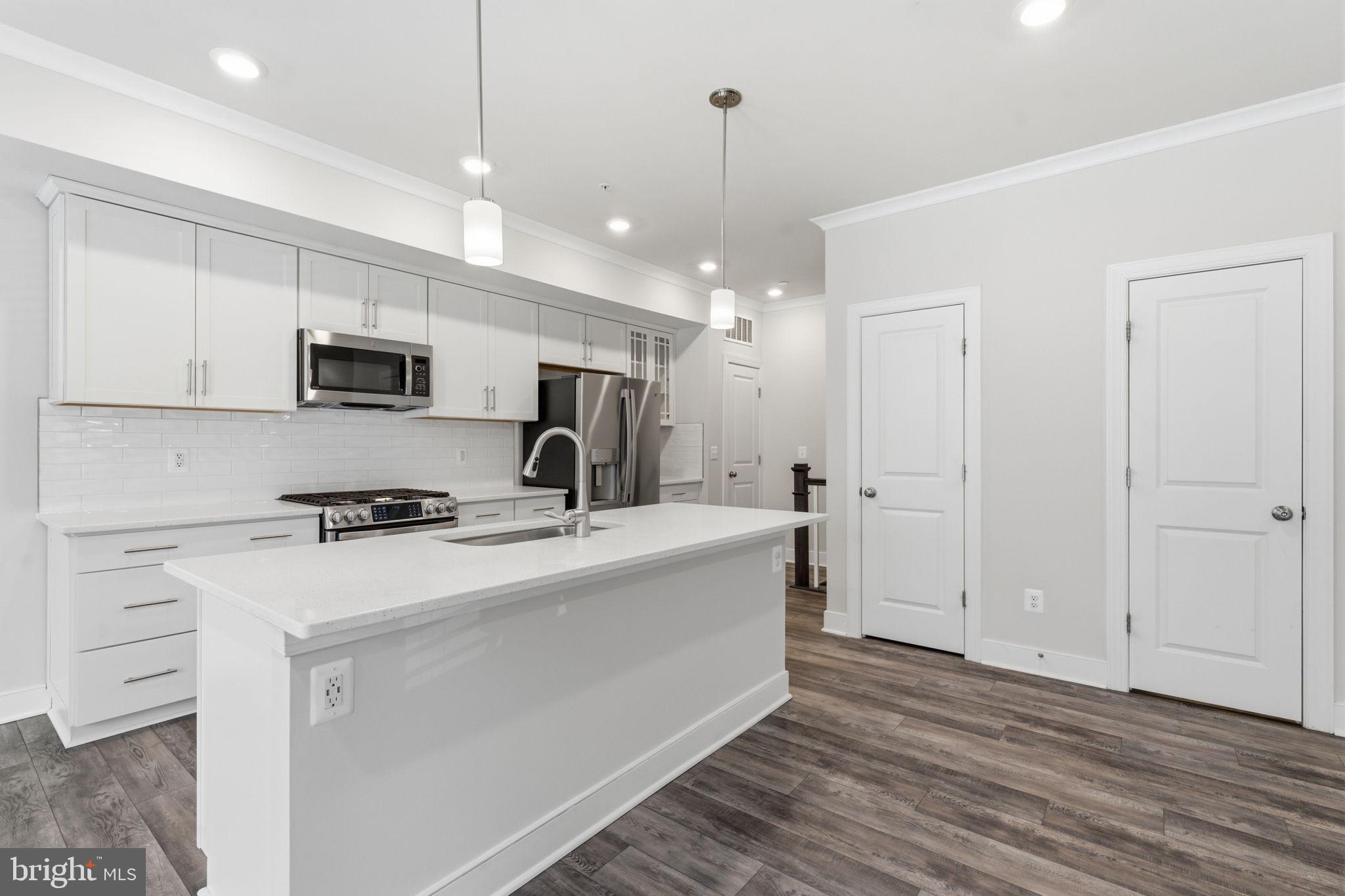 15539 SMOKE BOX WAY