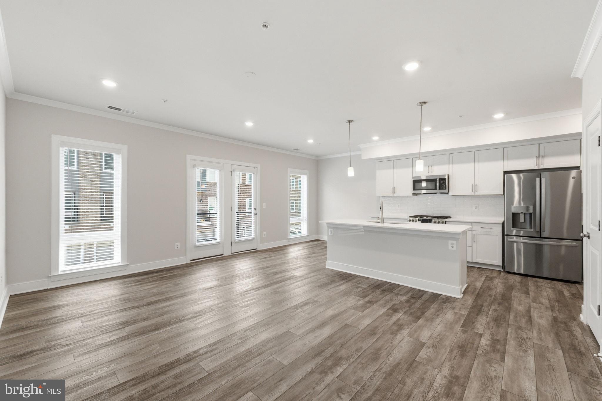 15539 SMOKE BOX WAY