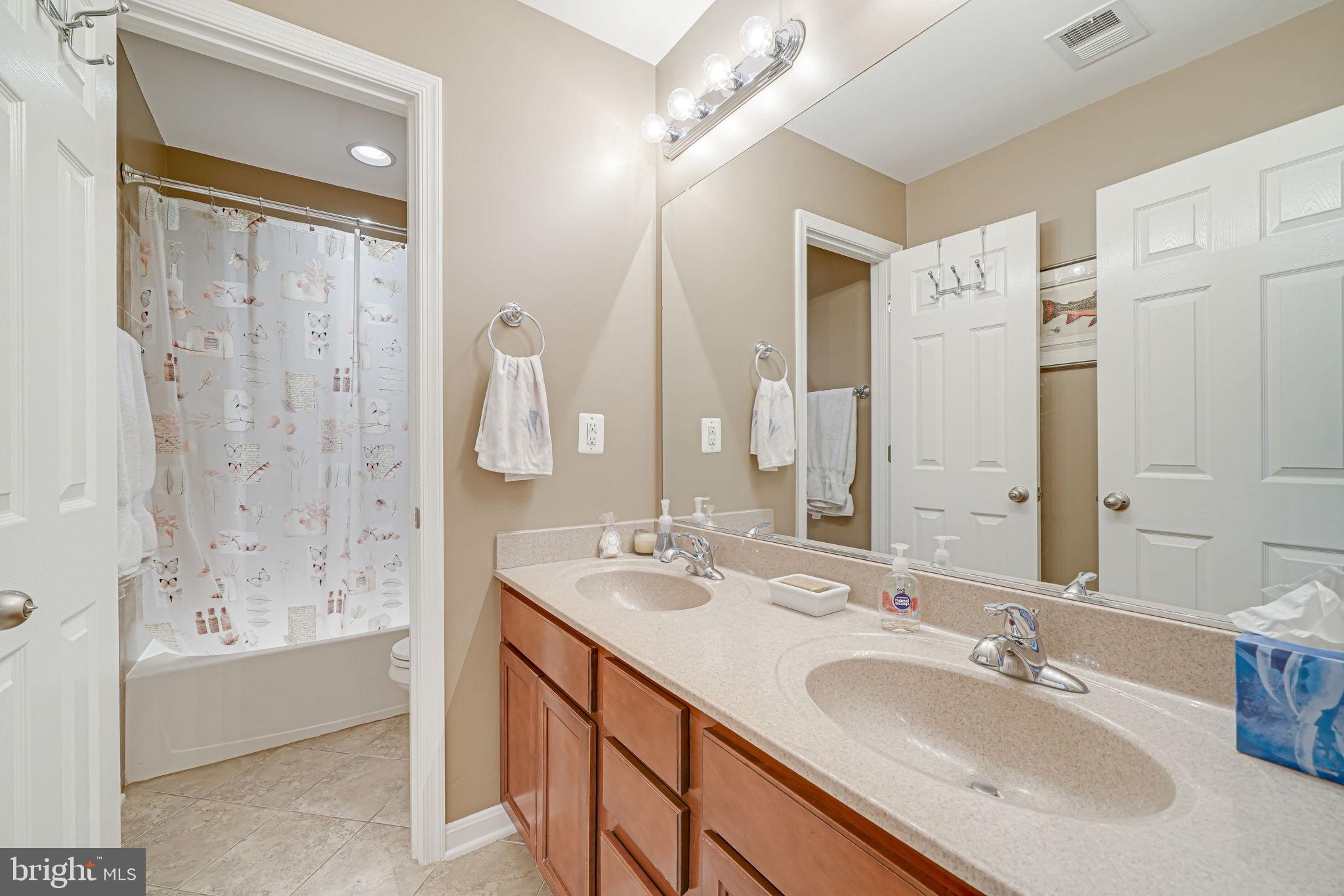 REGENTS AT LAKE MANASSAS - Residential