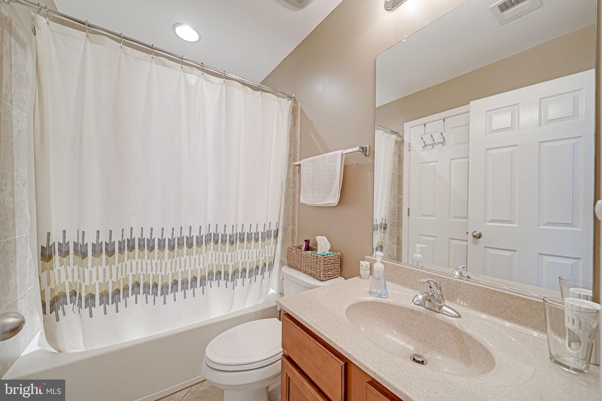 REGENTS AT LAKE MANASSAS - Residential