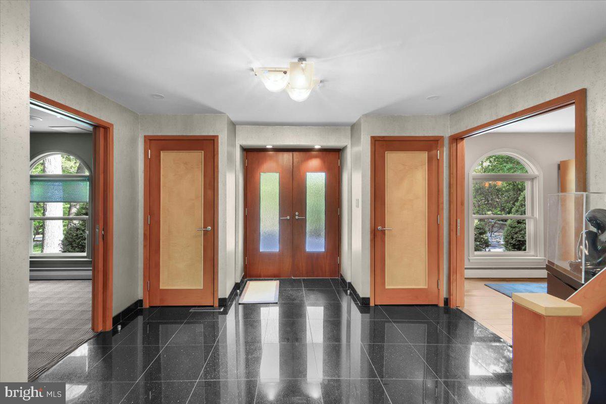 400 HIGHVIEW DRIVE