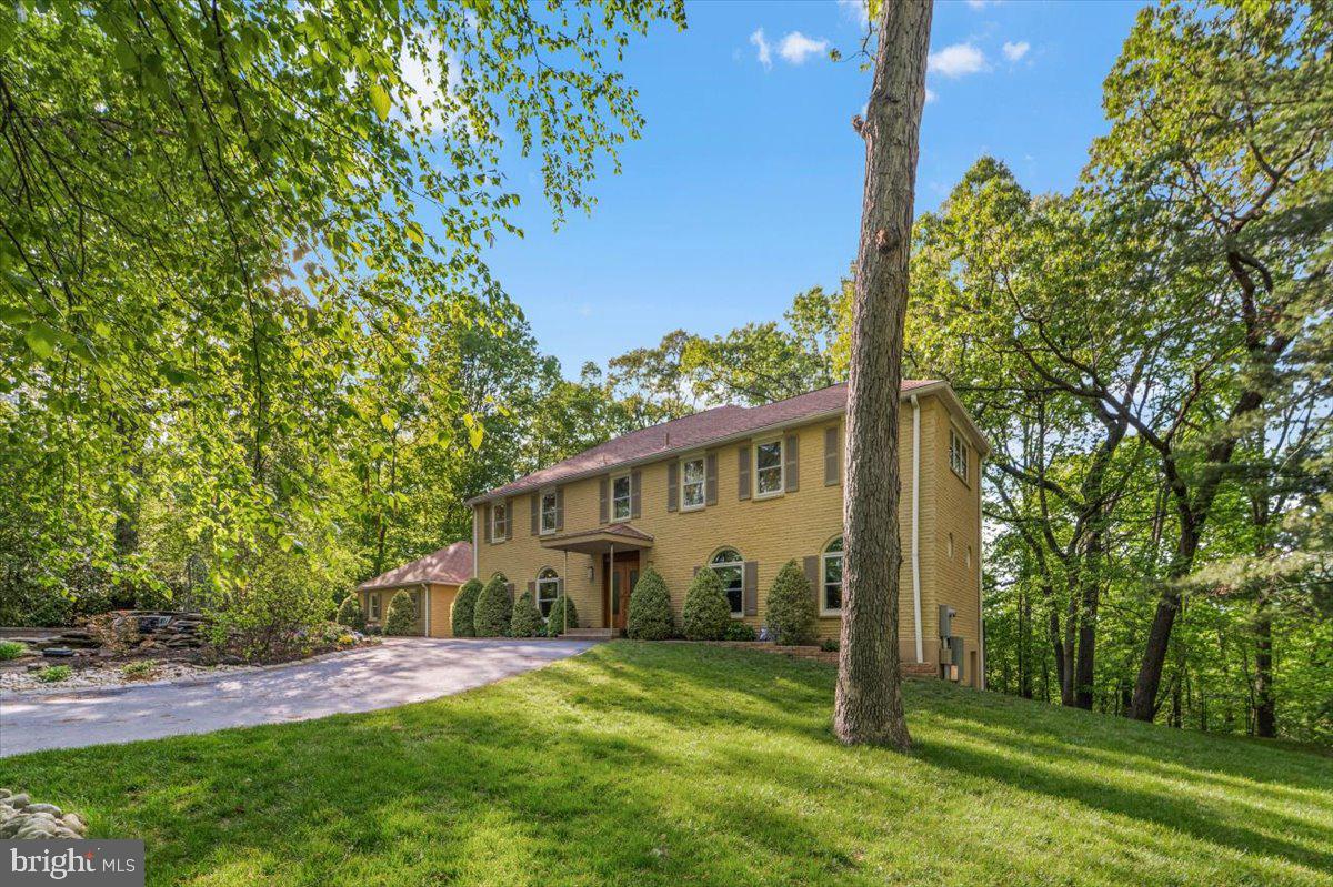 400 HIGHVIEW DRIVE