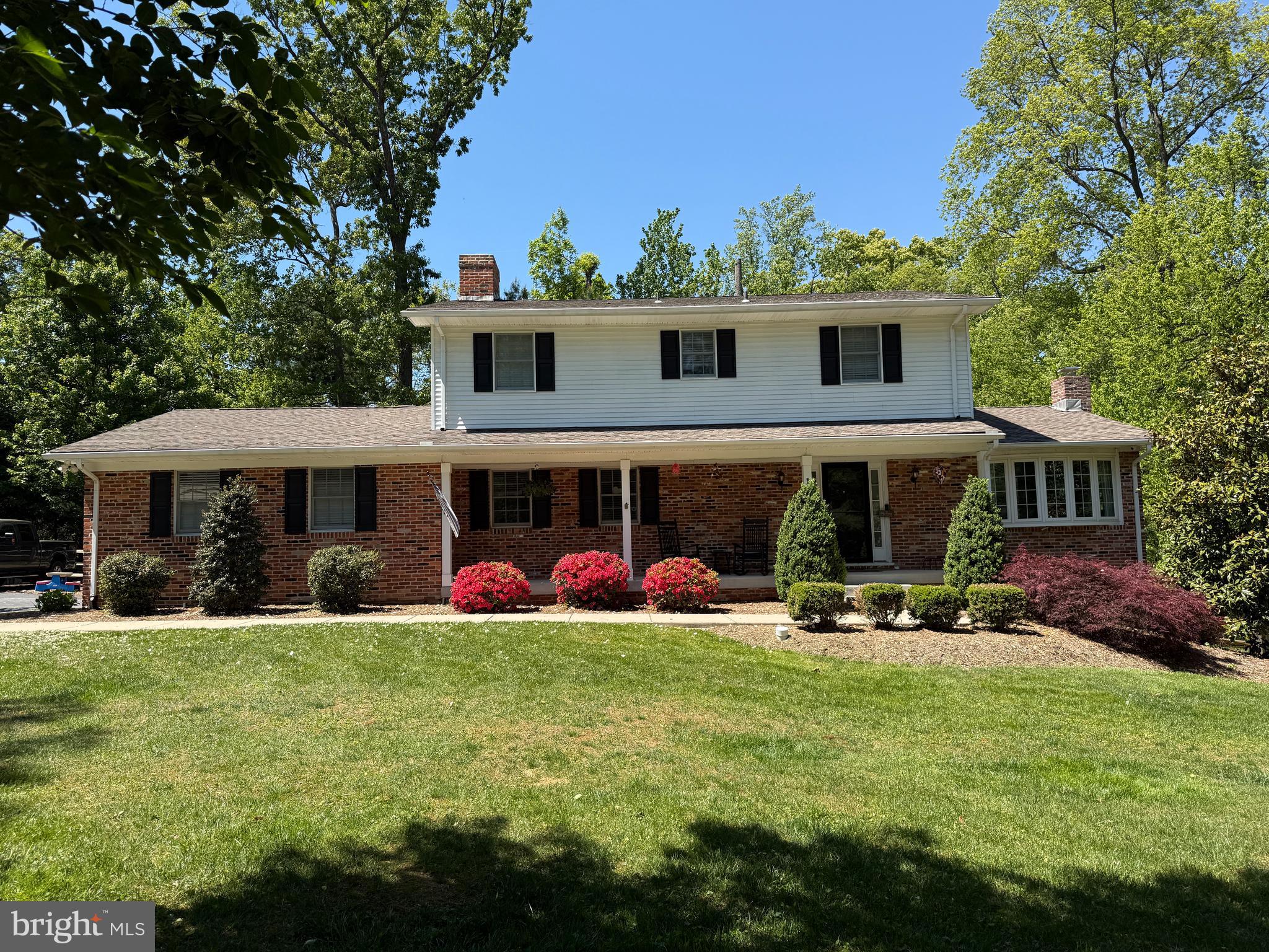 1000 LONDONDERRY DRIVE