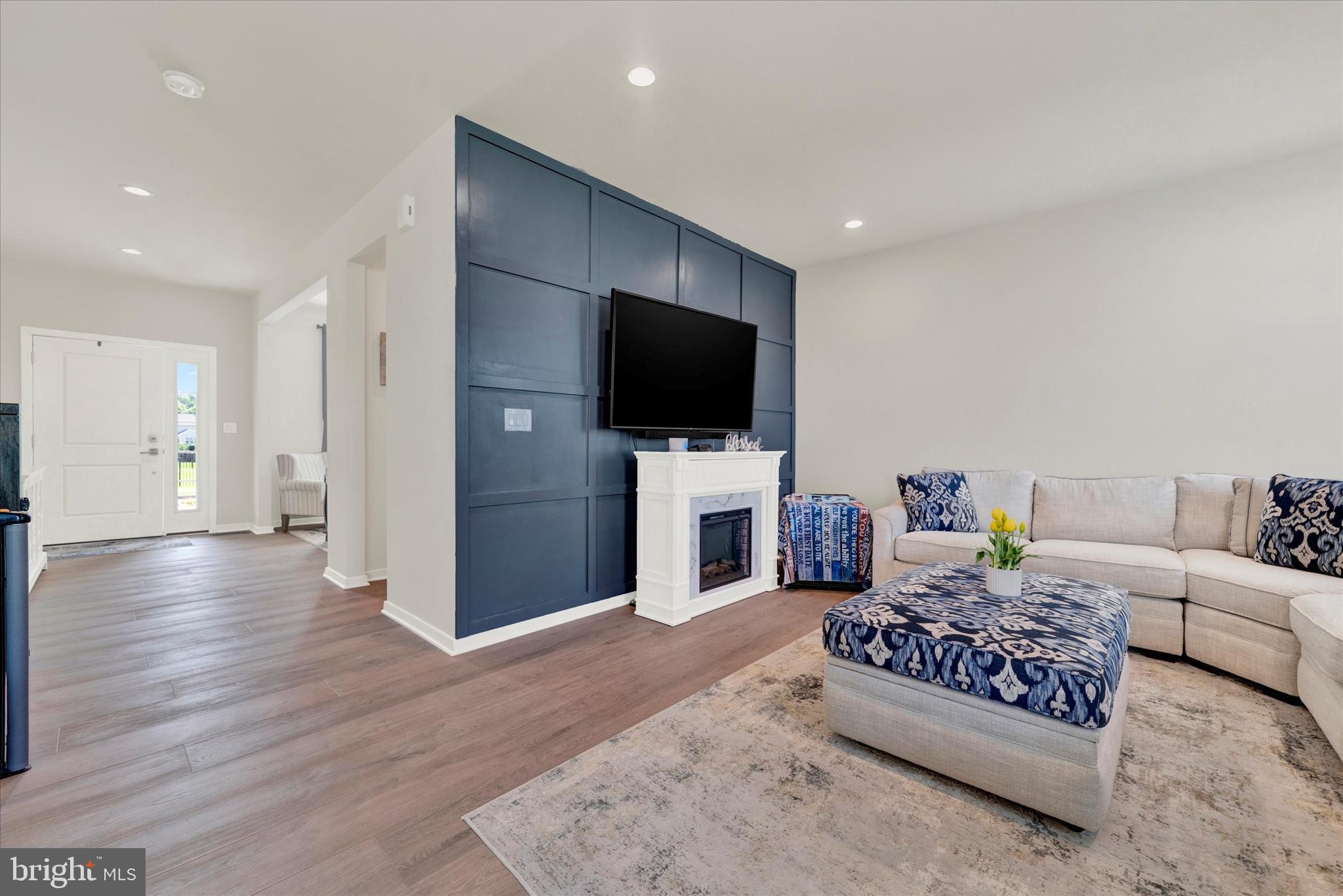 2349 TWIN LAKES DRIVE