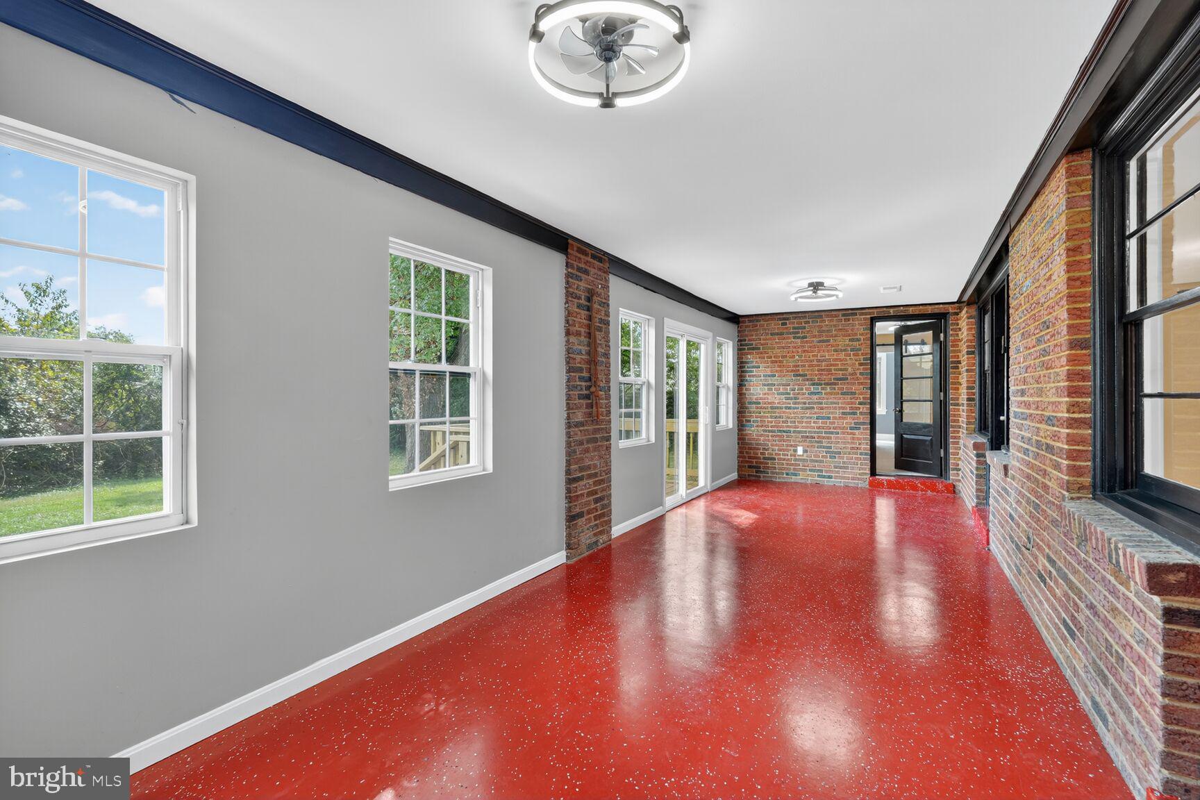 SWANN ROAD - Residential