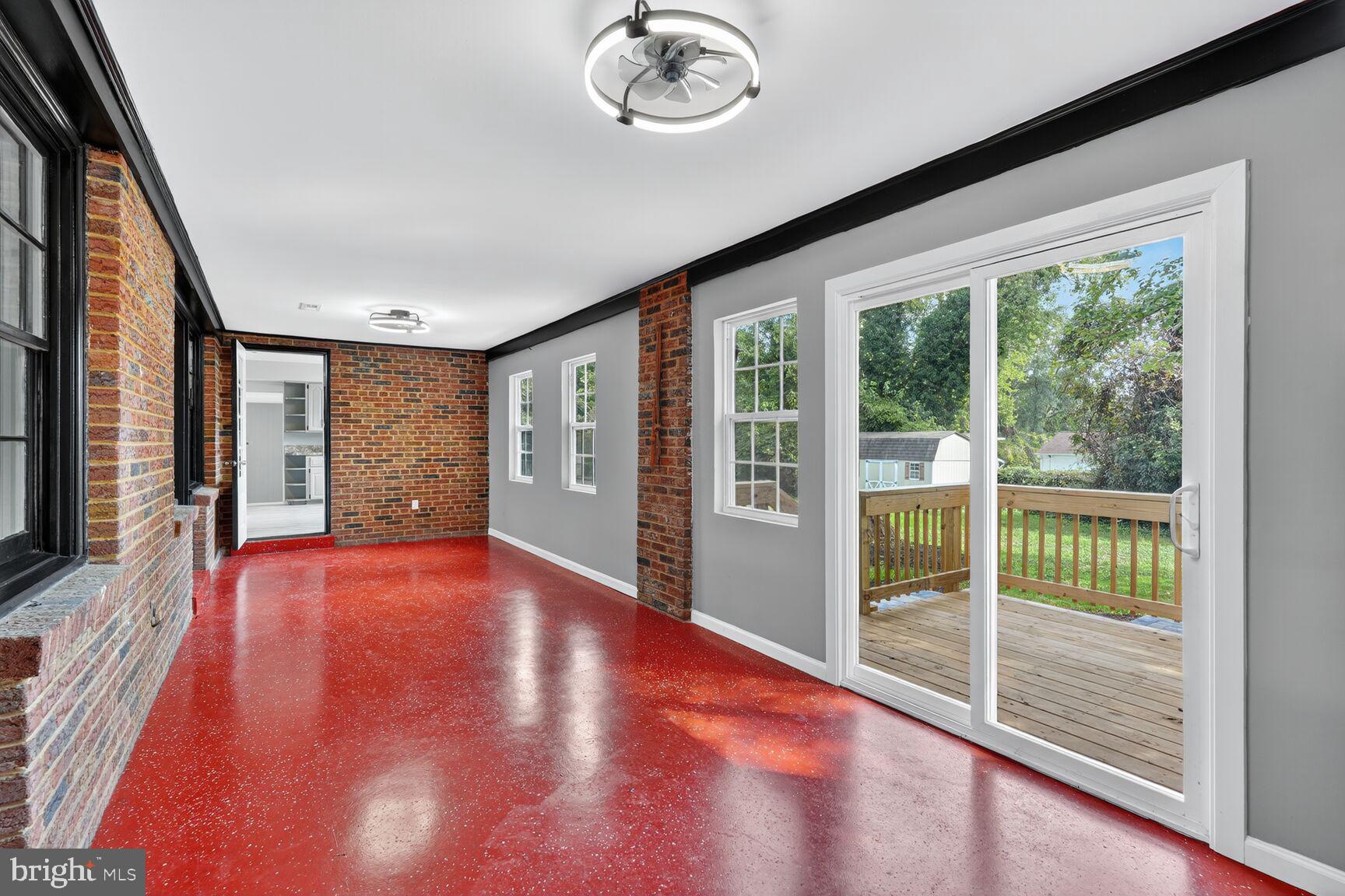 SWANN ROAD - Residential