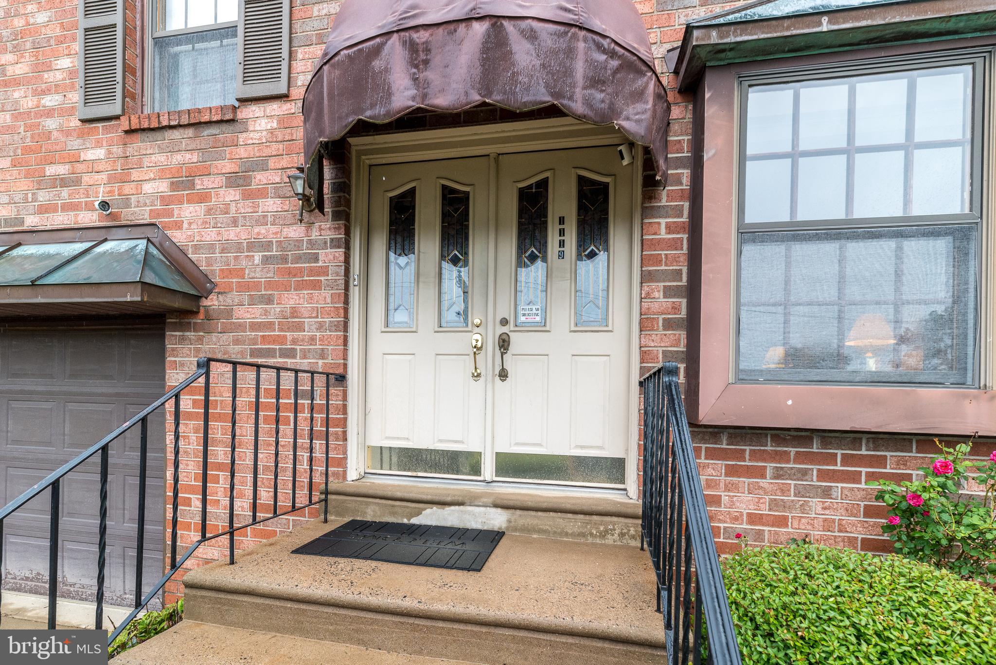 1119 NAPIER STREET