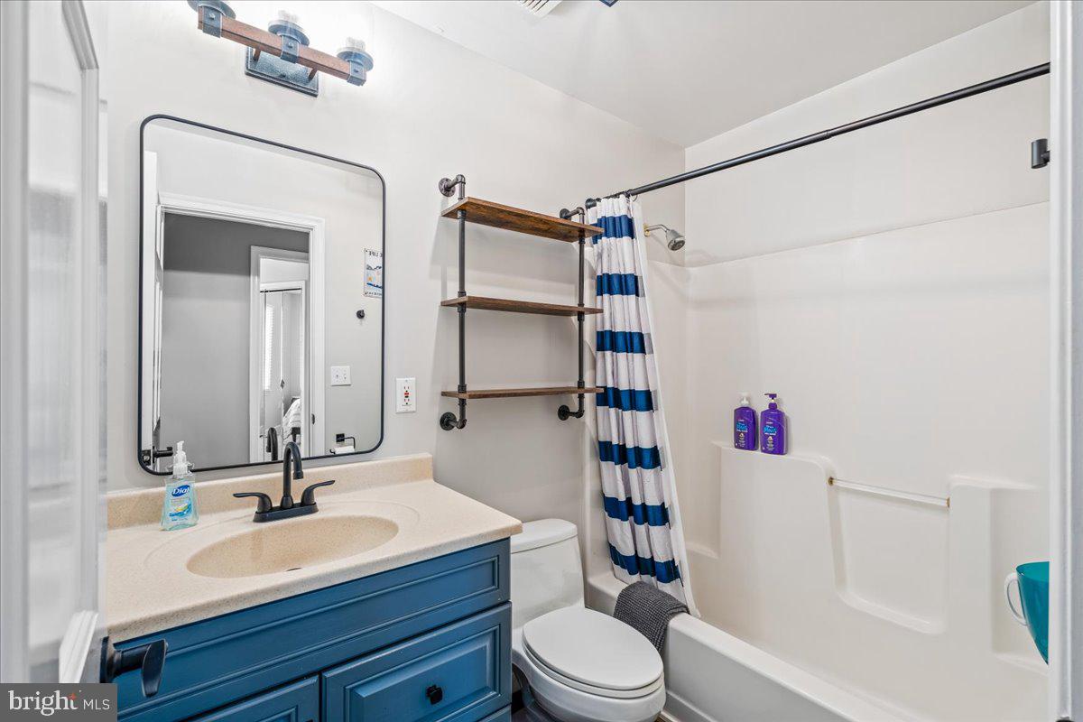 TARA WOODS - Residential