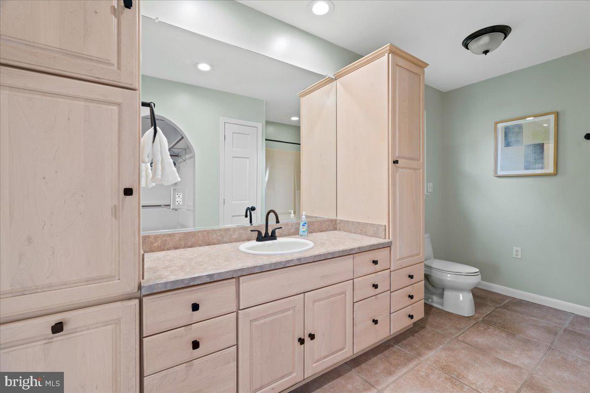 TARA WOODS - Residential