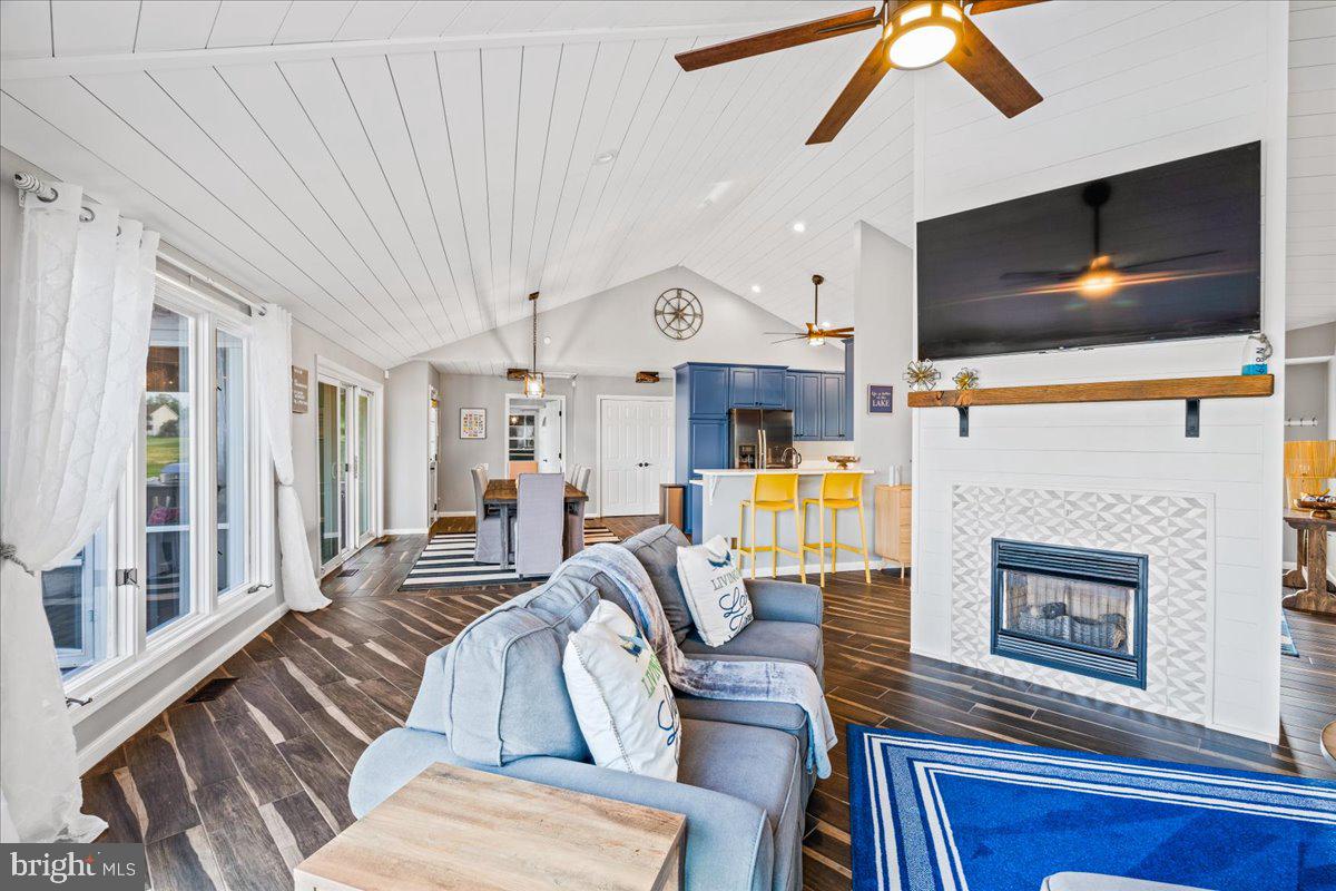 TARA WOODS - Residential