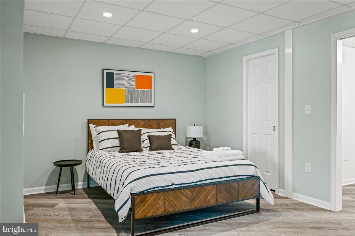 TARA WOODS - Residential