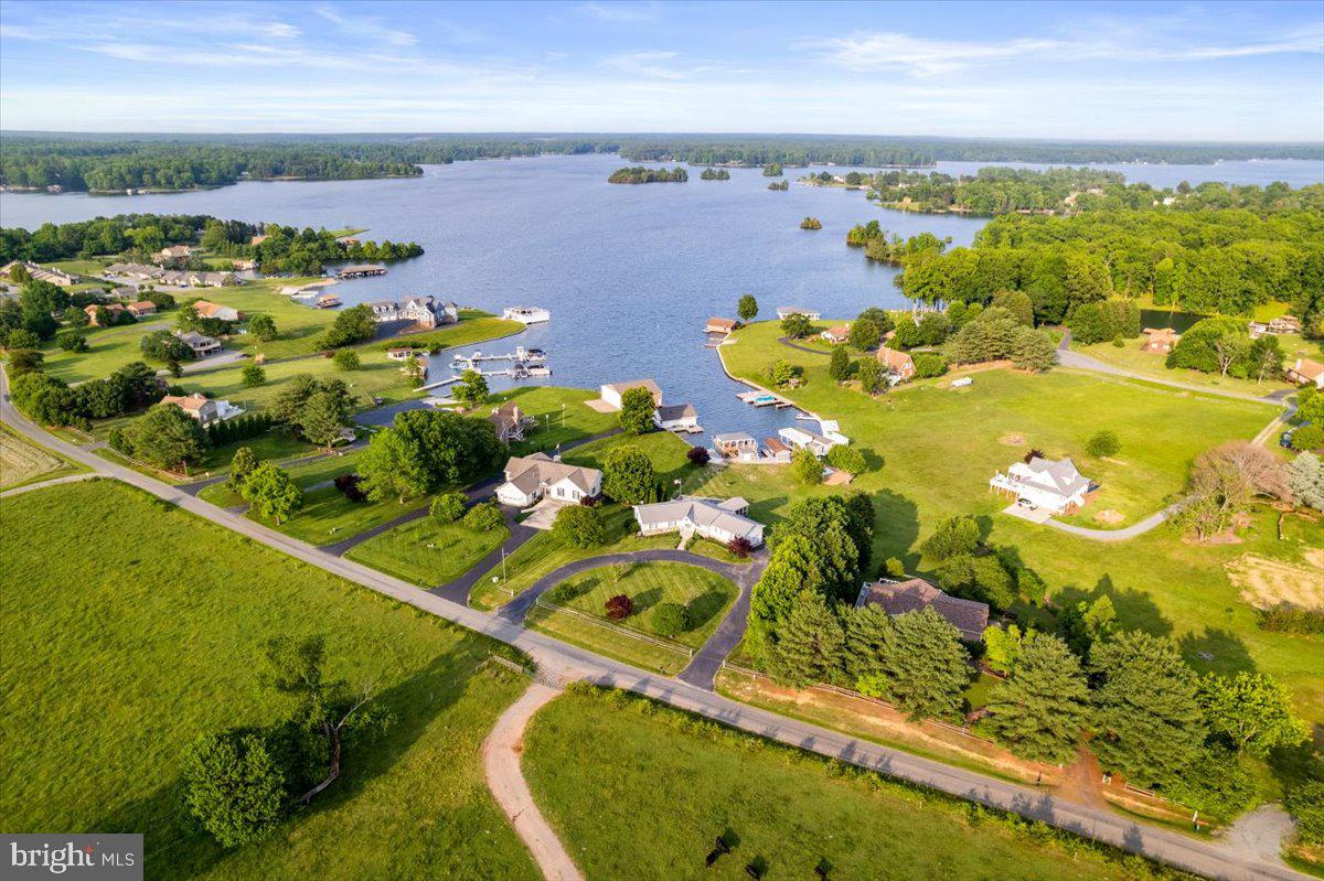 TARA WOODS - Residential