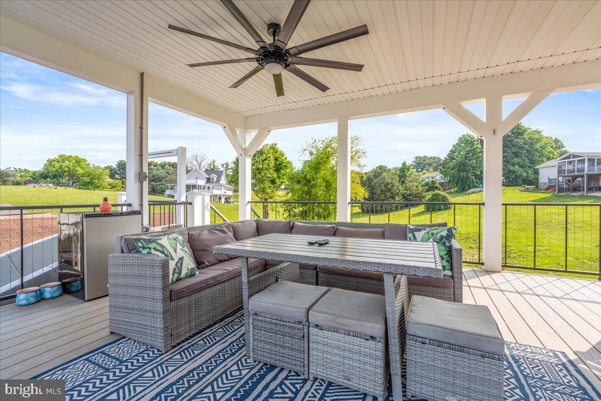 TARA WOODS - Residential