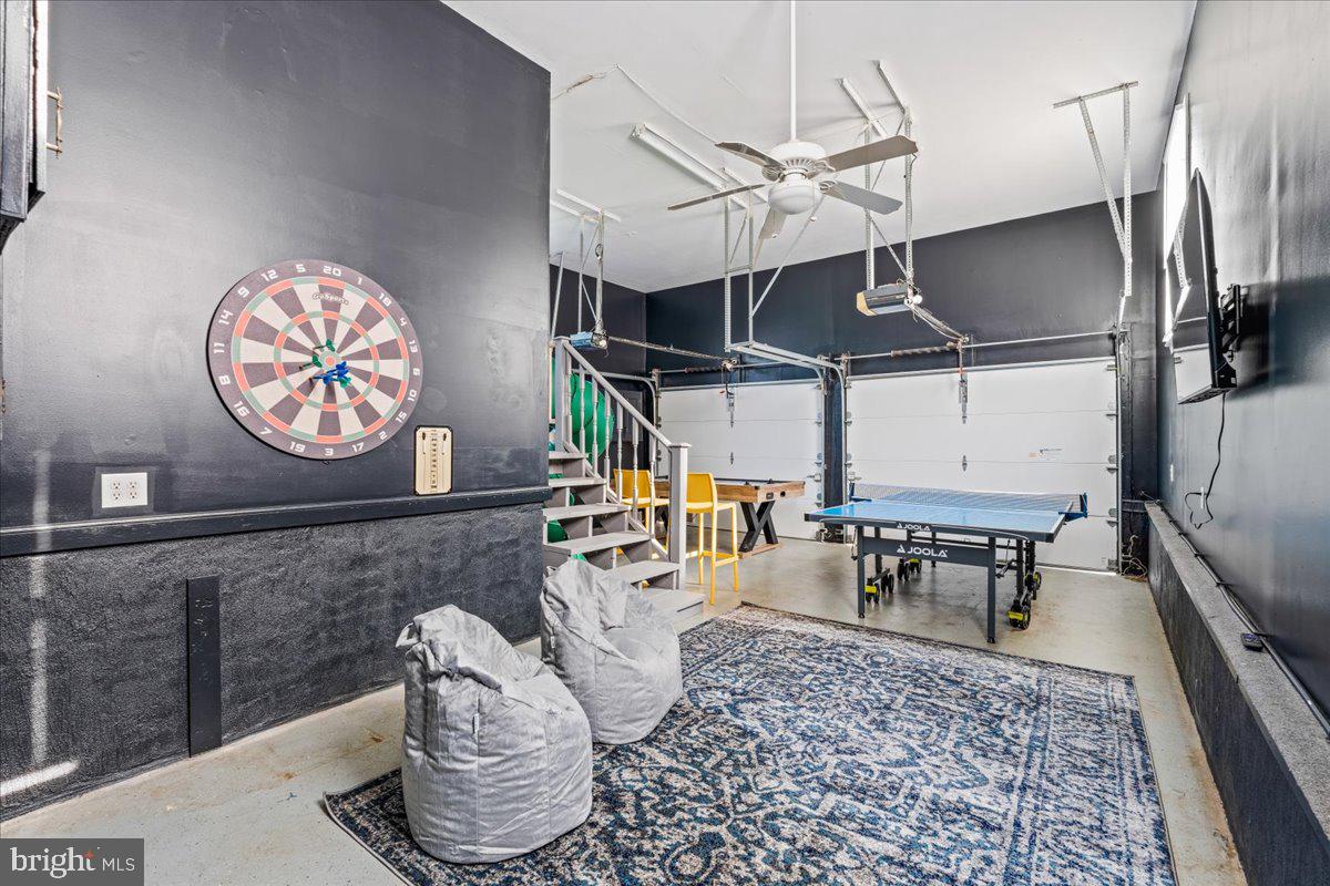 TARA WOODS - Residential