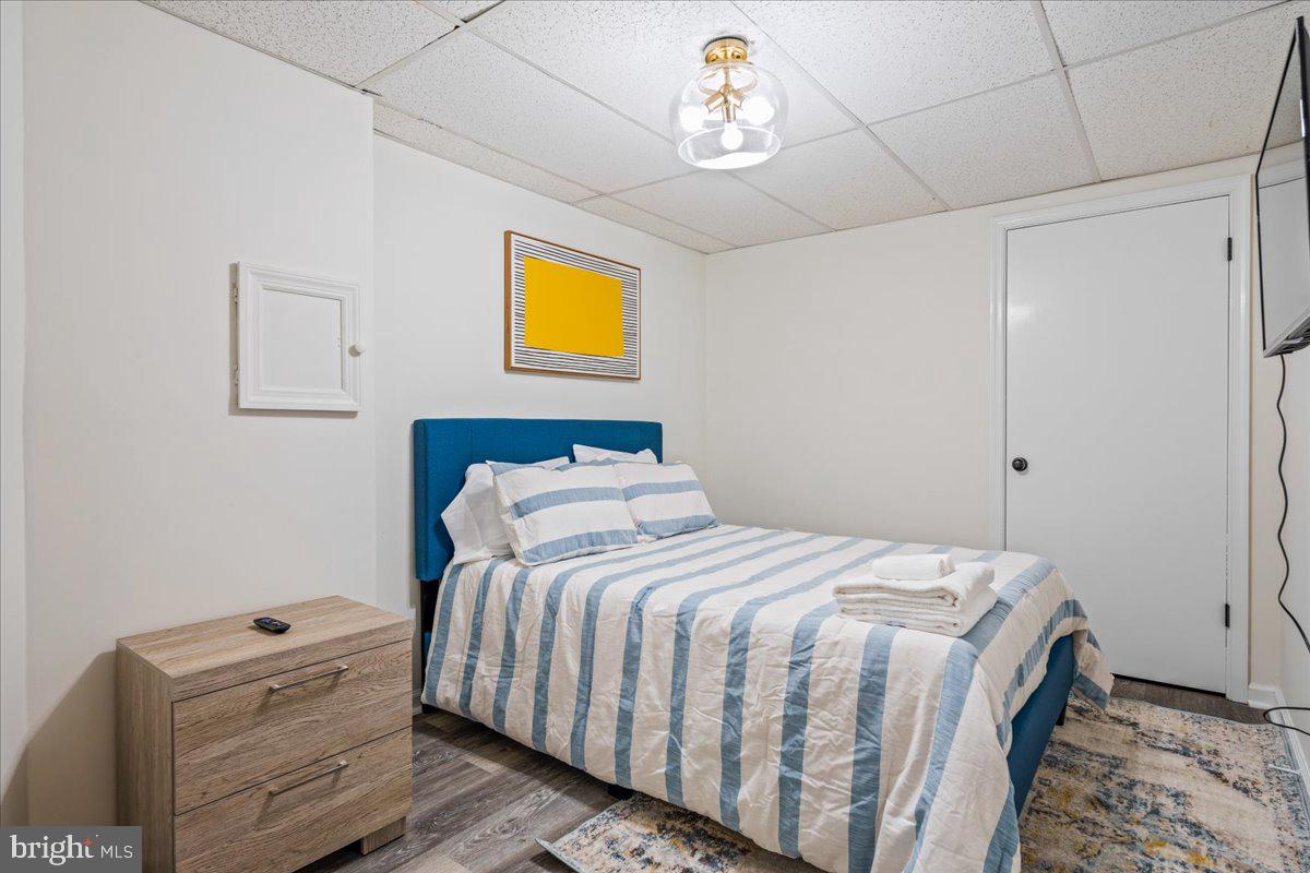 TARA WOODS - Residential