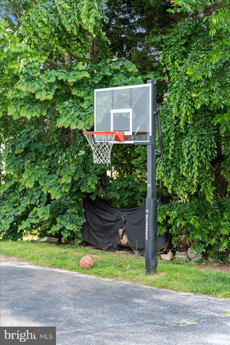 TARA WOODS - Residential