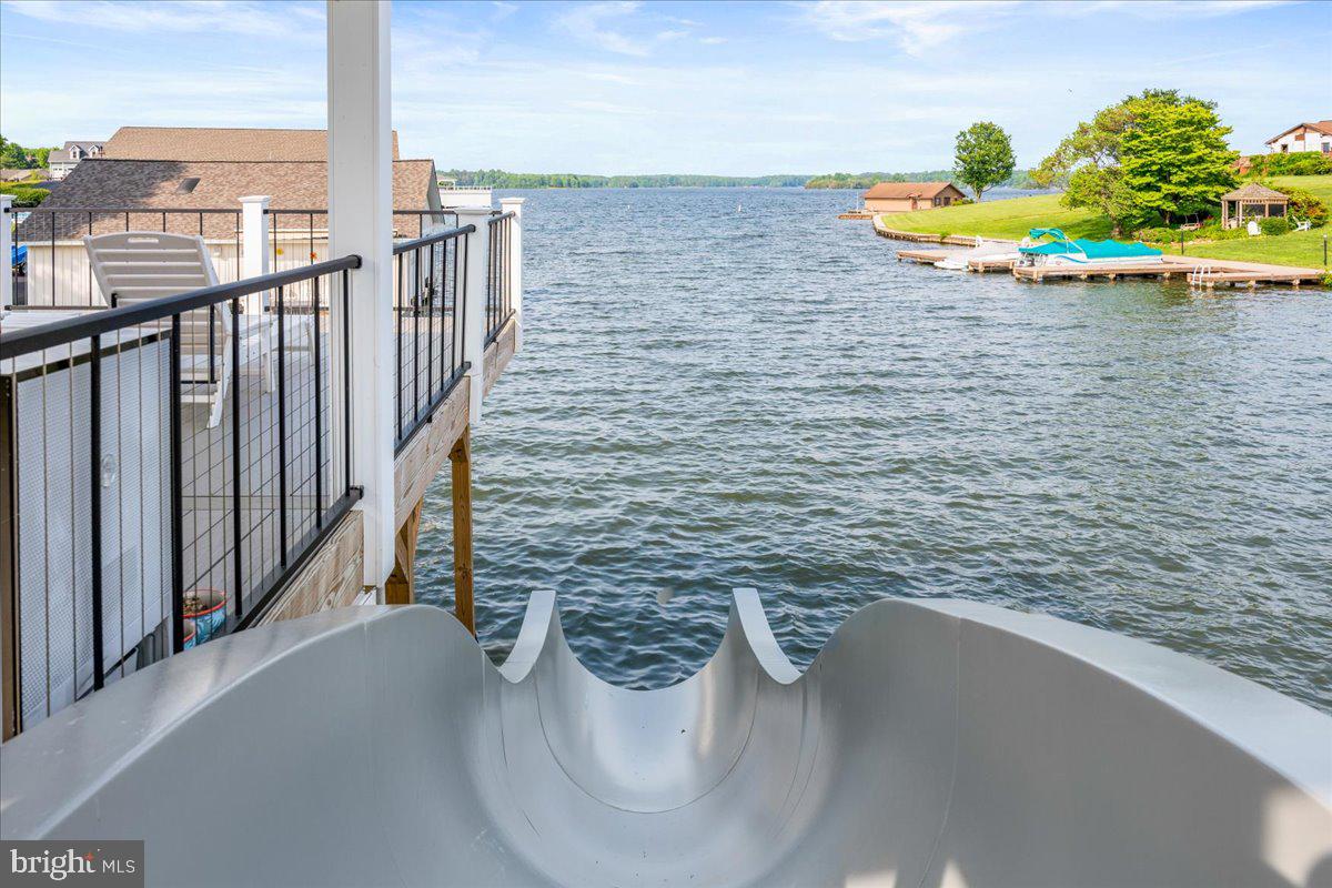 TARA WOODS - Residential