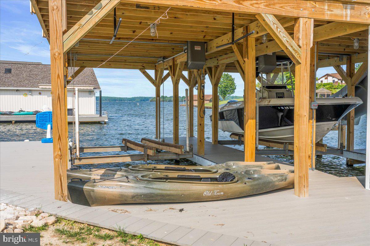 TARA WOODS - Residential