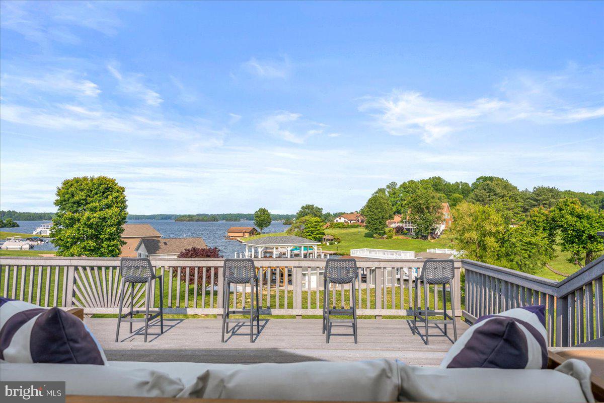 TARA WOODS - Residential