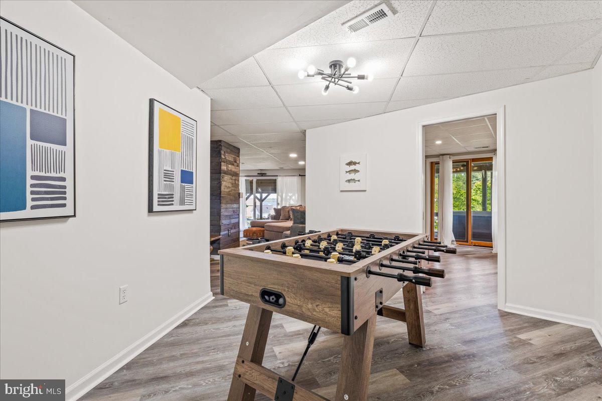 TARA WOODS - Residential