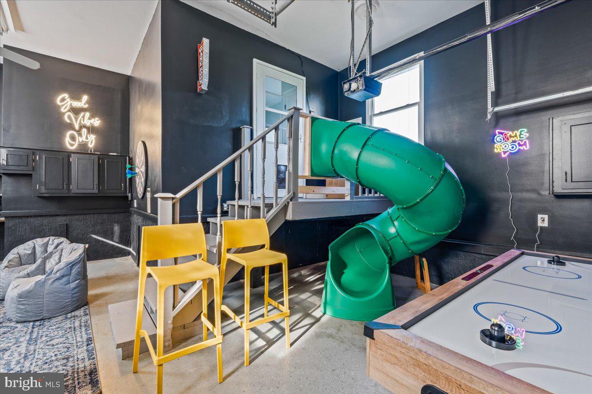 TARA WOODS - Residential