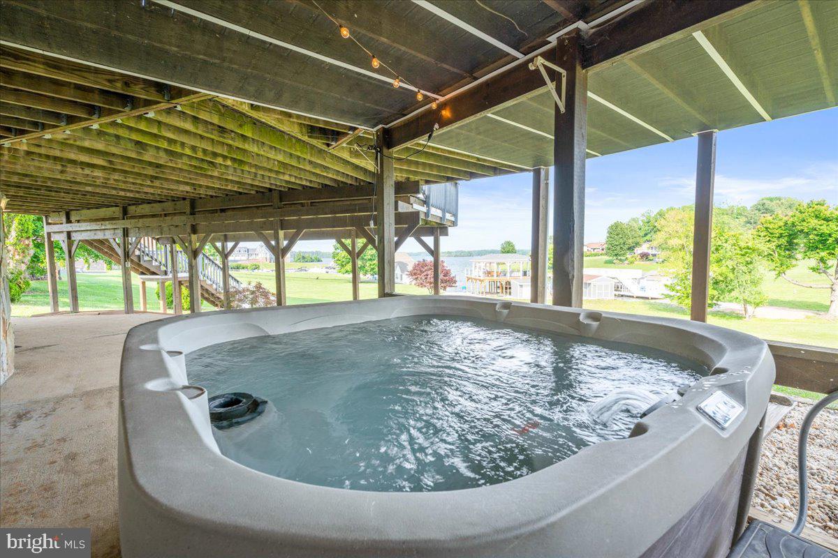 TARA WOODS - Residential