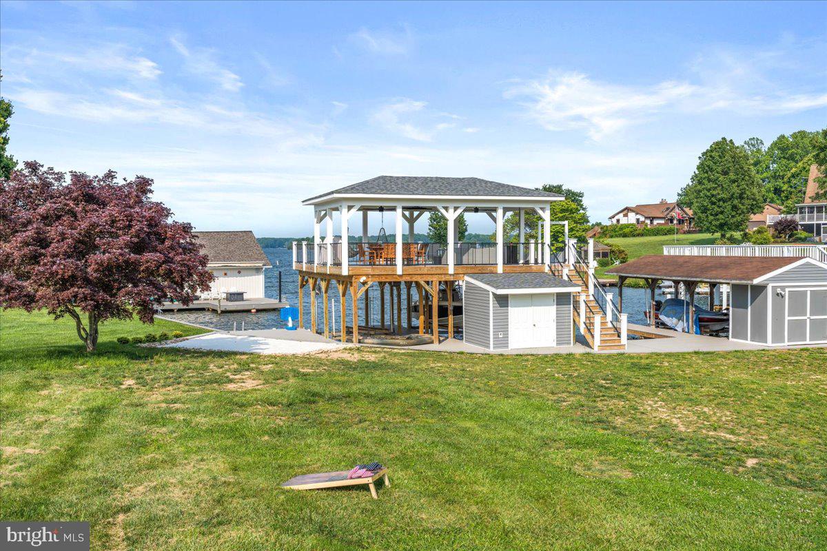 TARA WOODS - Residential