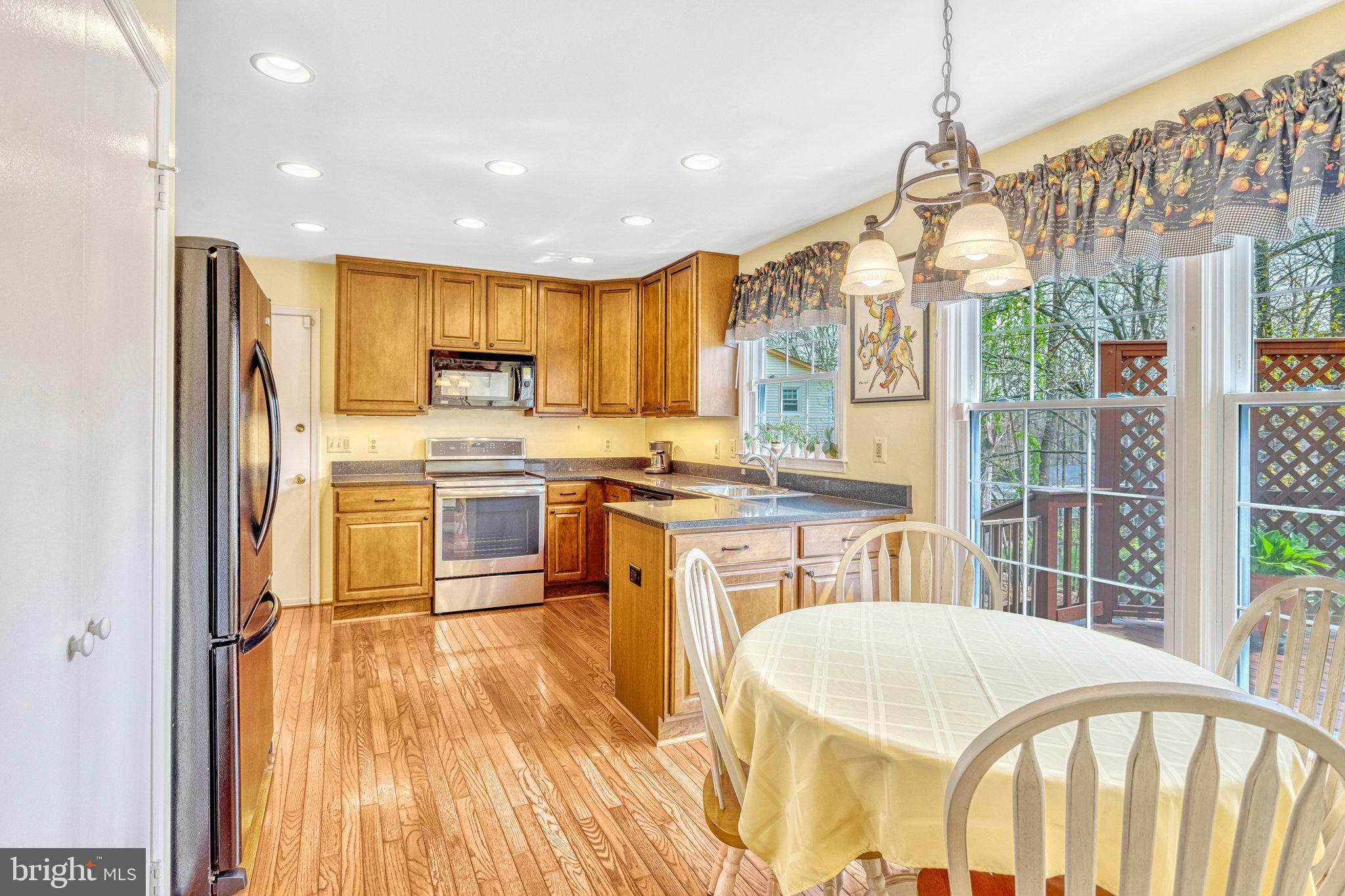 LAKE RIDGE - Residential