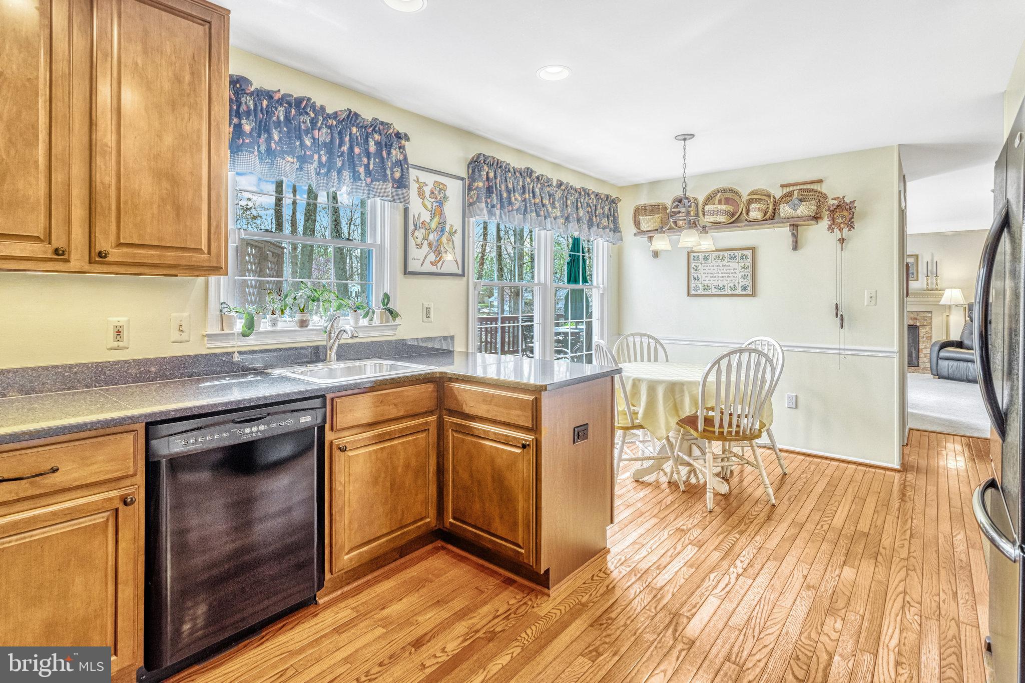 LAKE RIDGE - Residential