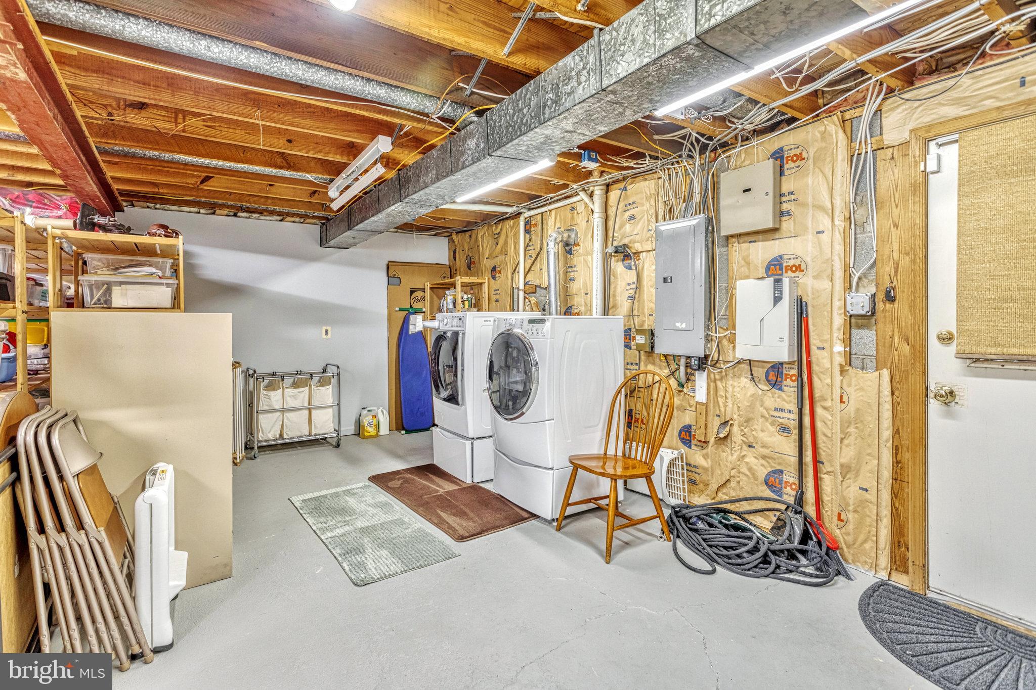 LAKE RIDGE - Residential